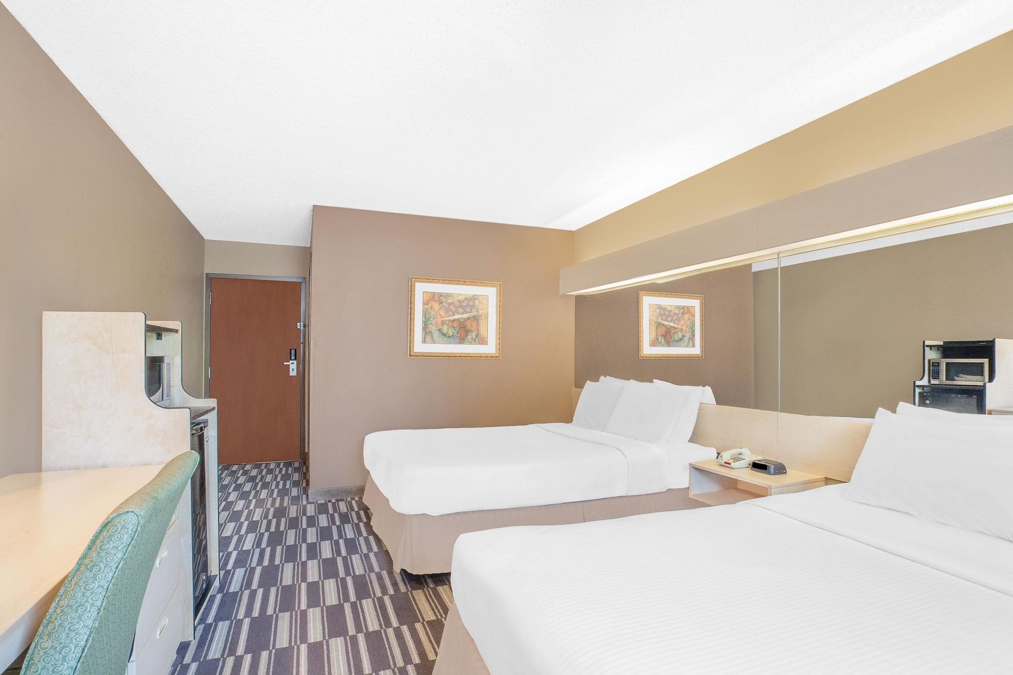 Microtel Inn And Suites - Солсбері Екстер'єр фото