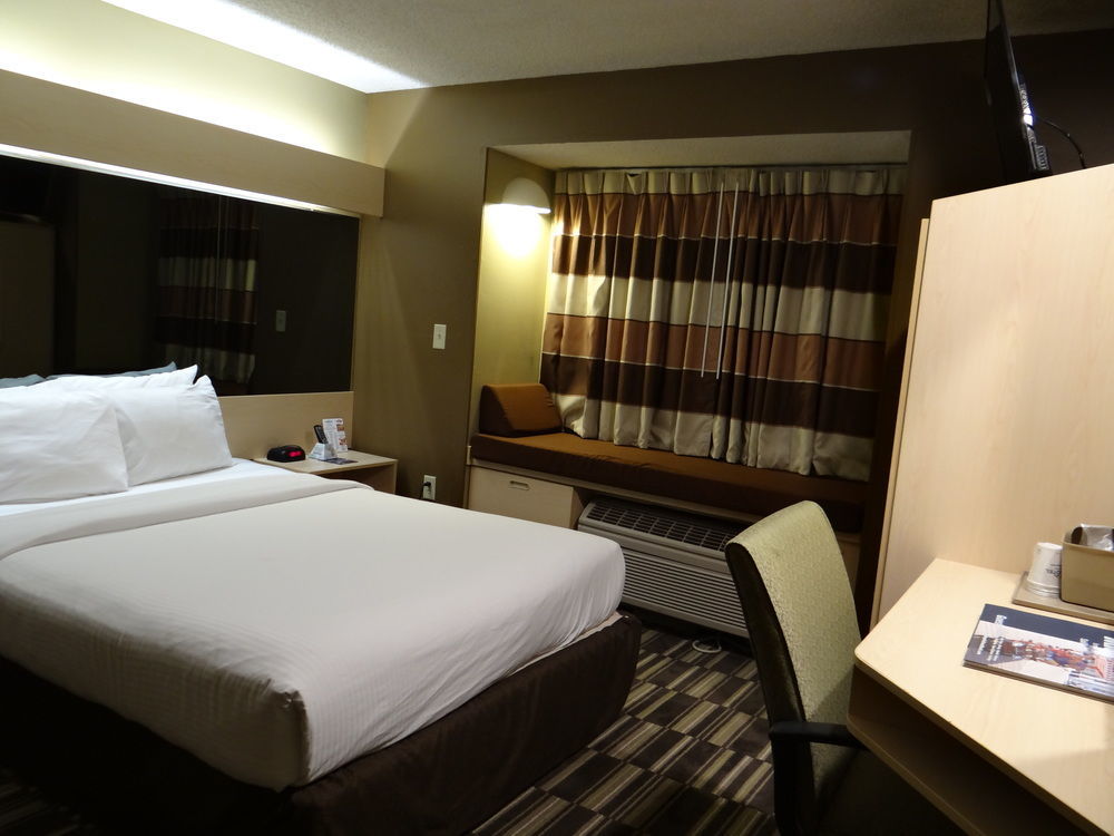 Microtel Inn And Suites - Солсбері Екстер'єр фото