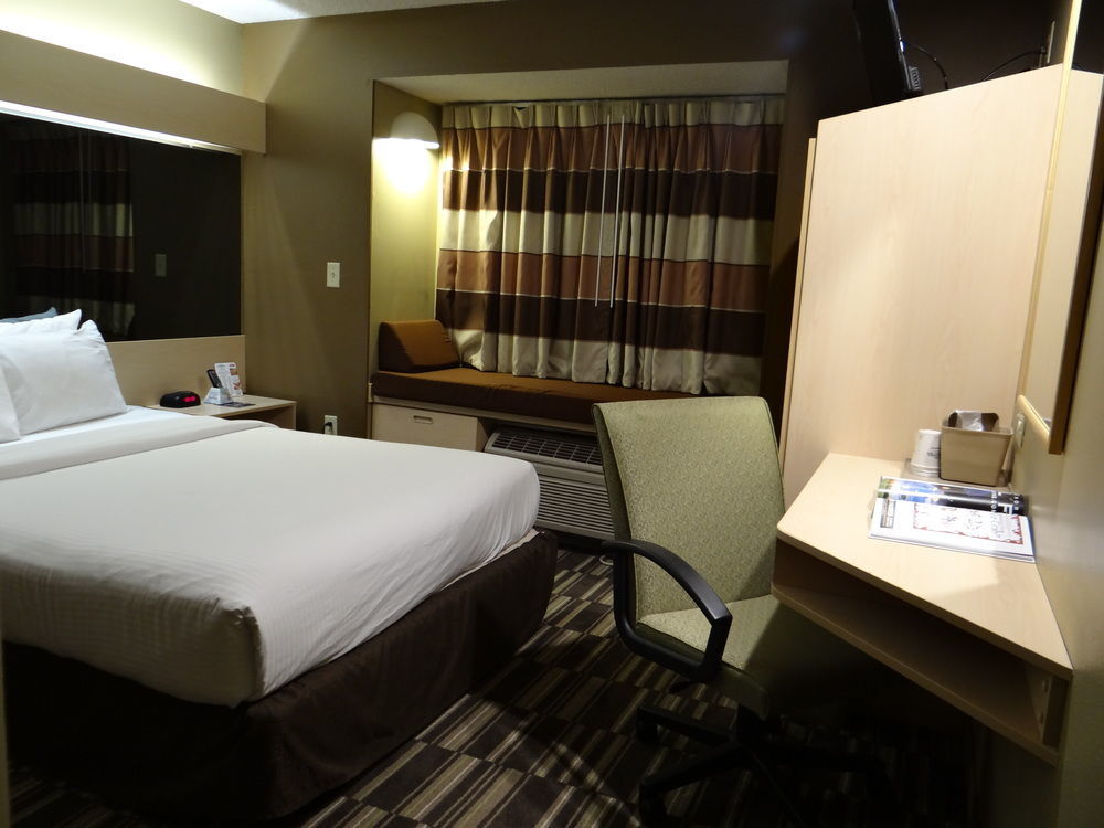 Microtel Inn And Suites - Солсбері Екстер'єр фото