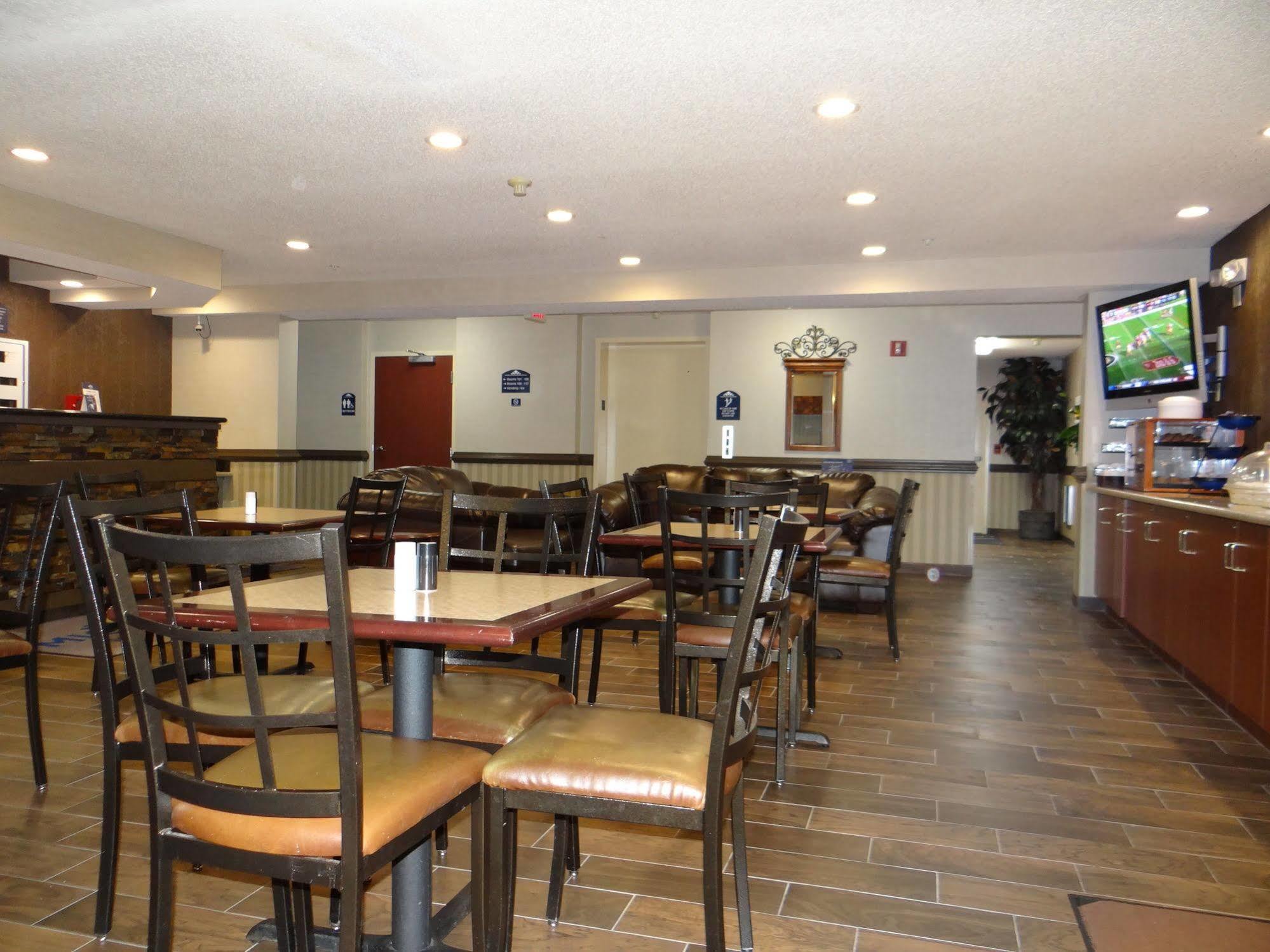 Microtel Inn And Suites - Солсбері Екстер'єр фото